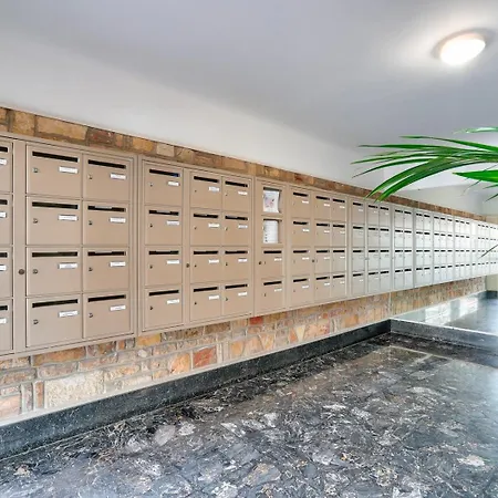 Le Petit Fleury - Balcony, Calm In